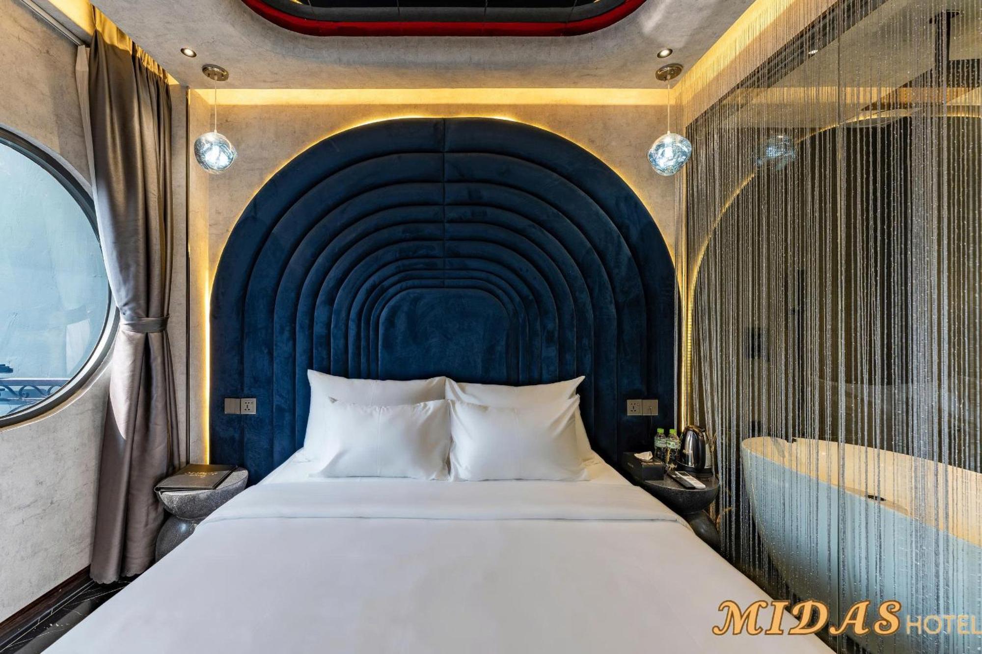 Midas 3 3*